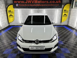 /photos/9202/787b8f60-9c22-57f7-aeb1-d412fa94e7f3_i320x240.jpg