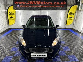 /photos/9202/c8c2faf5-86ed-df57-5635-e18517ddb878_i320x240.jpg